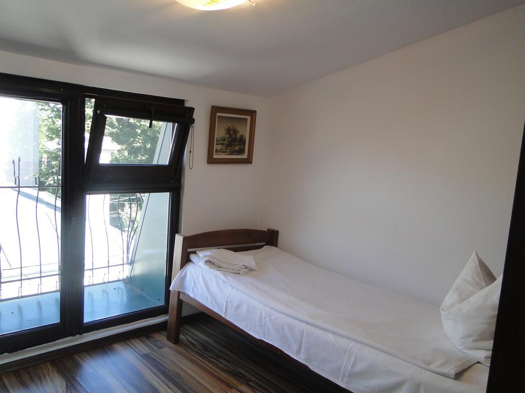 Hostel Bella Italia Brăila Buitenkant foto