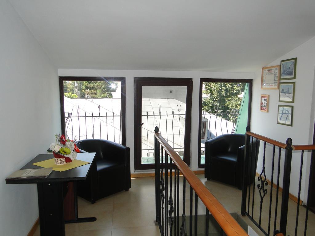 Hostel Bella Italia Brăila Buitenkant foto