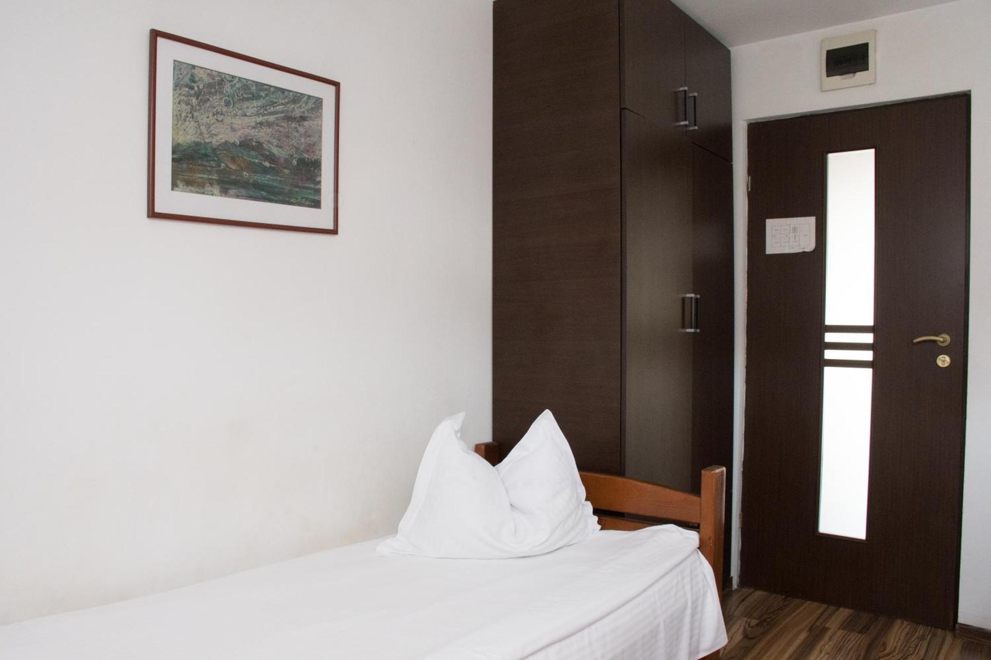 Hostel Bella Italia Brăila Buitenkant foto